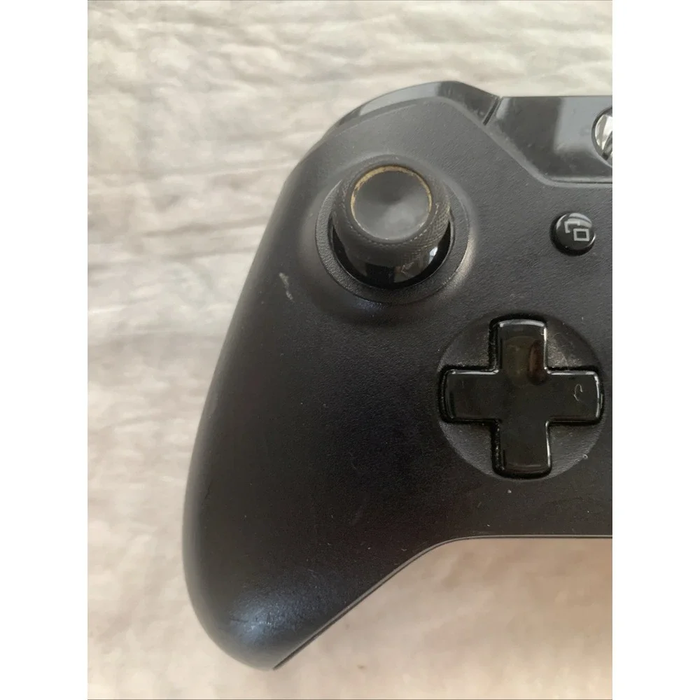 Microsoft Xbox One Black Wireless Controller Model 1697 - Untested